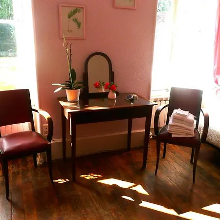 D'hotes Et Roulotte Au Bonheur Du Parc Bed & Breakfast *