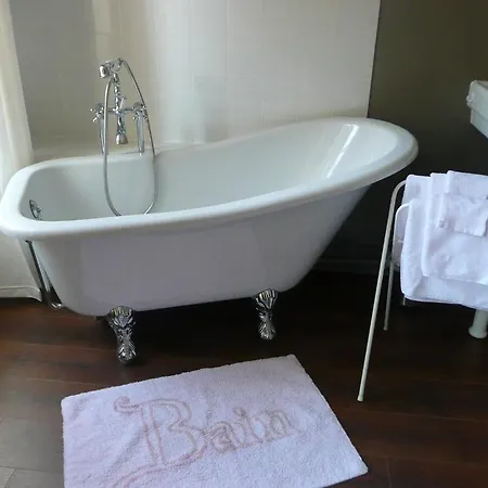 D'hotes Et Roulotte Au Bonheur Du Parc Bed & Breakfast *