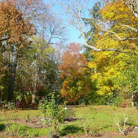 D'hotes Et Roulotte Au Bonheur Du Parc * Le Breuil (Allier)