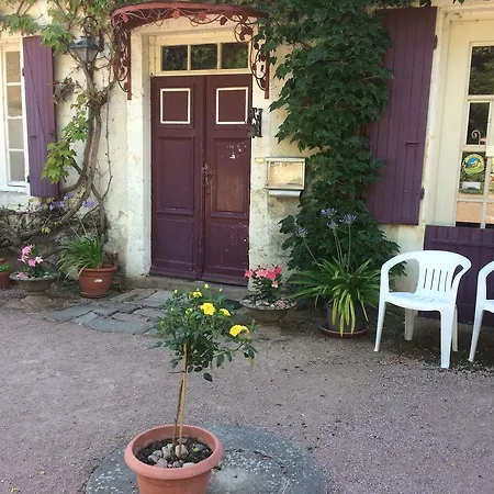 D'hotes Et Roulotte Au Bonheur Du Parc * Le Breuil (Allier)